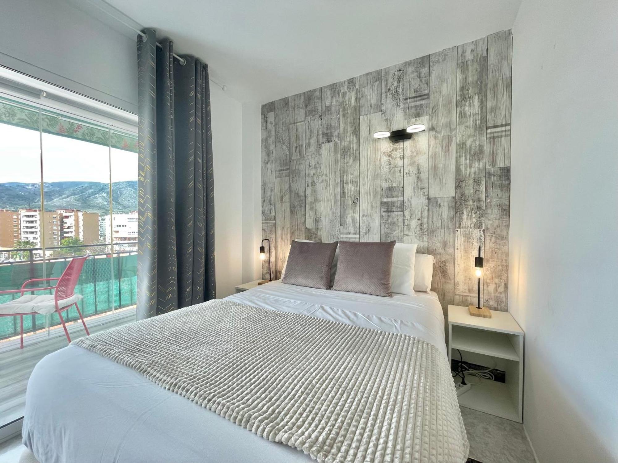Lafrenchtouch - Coqueto Estudio Terraza Con Vistas ตอร์เรโมลิโนส ภายนอก รูปภาพ